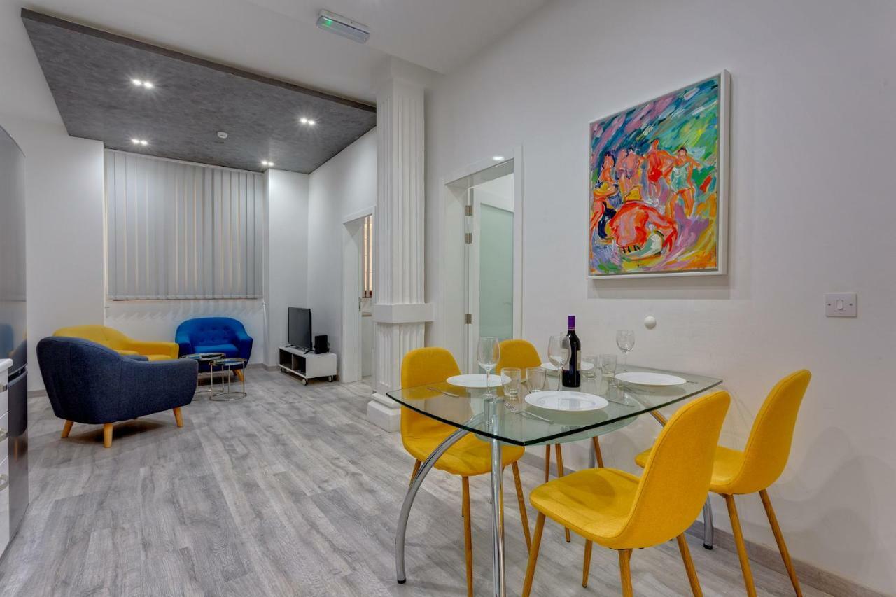 Stylish 3Br Apartment, Fantastic Location In Sliema Exteriör bild