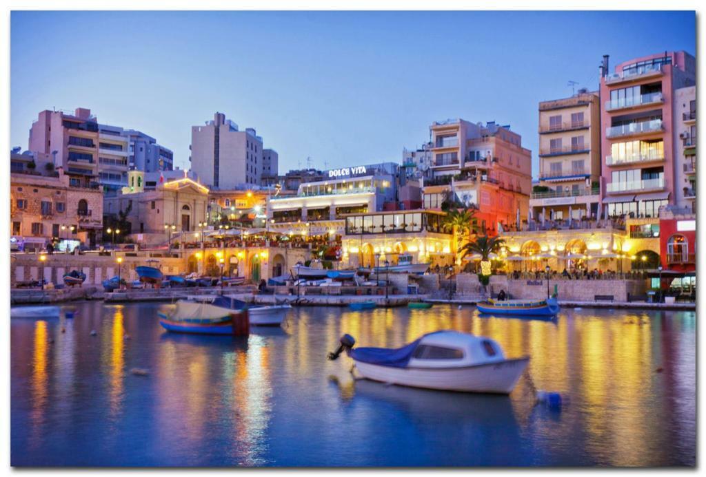 Stylish 3Br Apartment, Fantastic Location In Sliema Exteriör bild