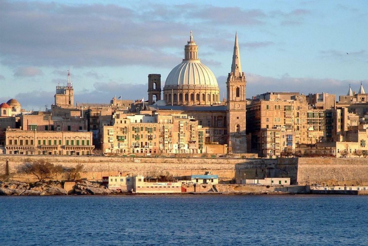 Stylish 3Br Apartment, Fantastic Location In Sliema Exteriör bild