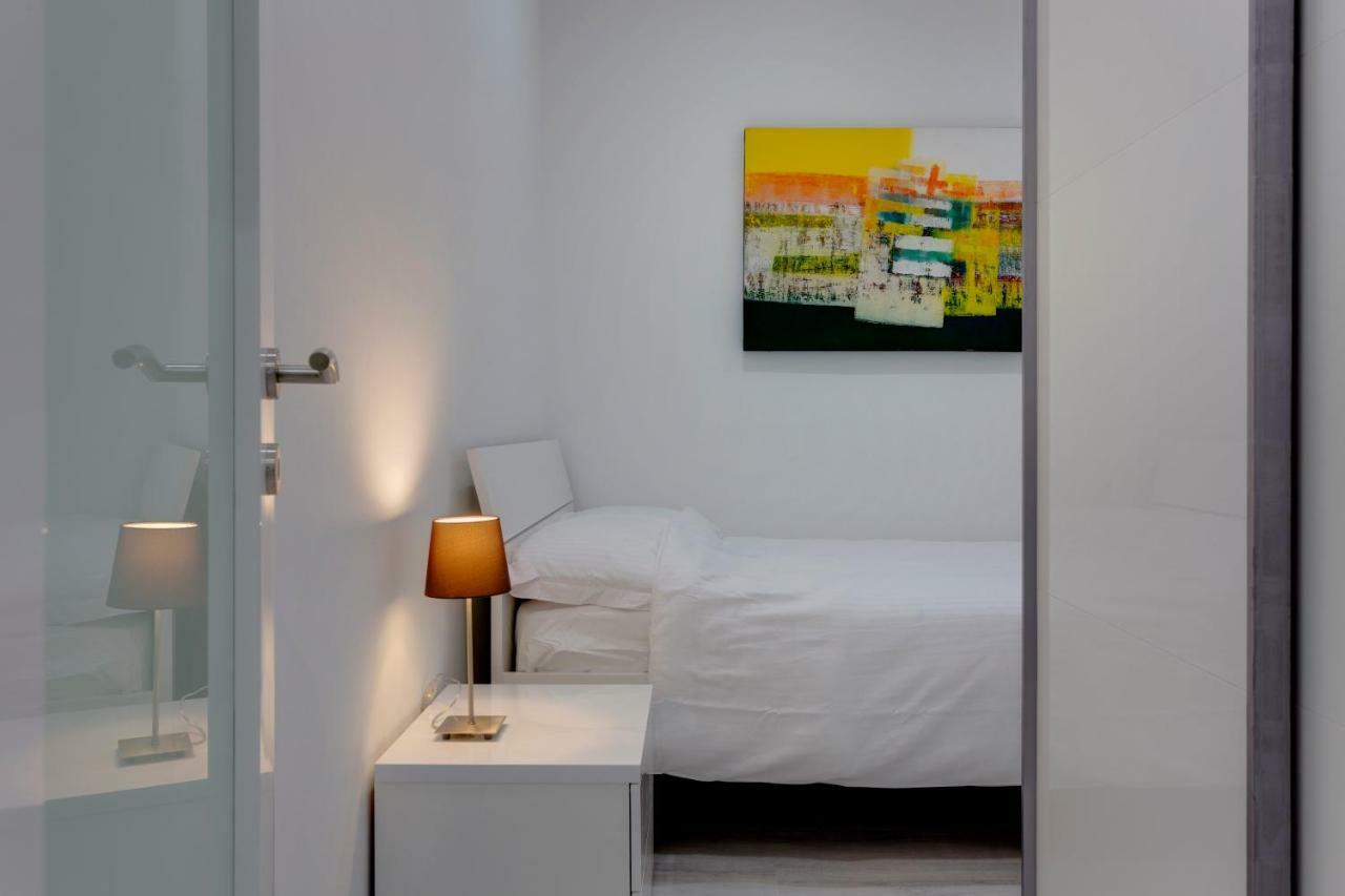 Stylish 3Br Apartment, Fantastic Location In Sliema Exteriör bild